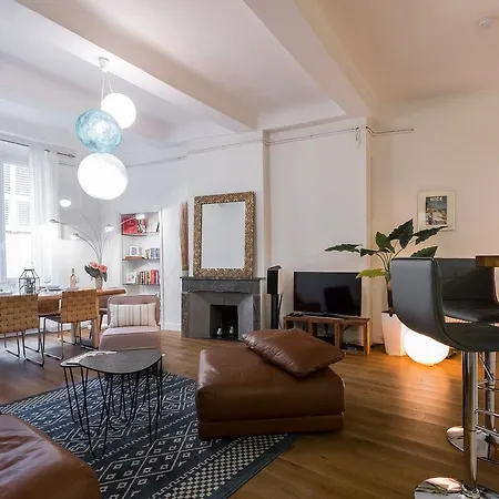 Pref 2 - F4 - Vaste Et Bourgeois ,3 Chambres, Ascenseur, Vx-nice Nice